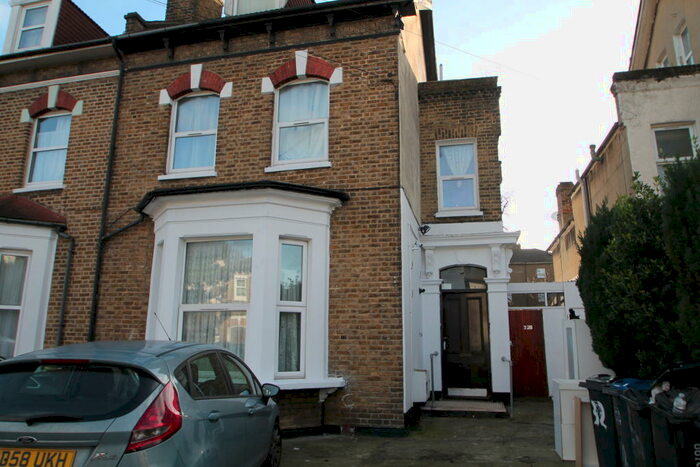 1 Bedroom House To Rent In Prince Road, SE25