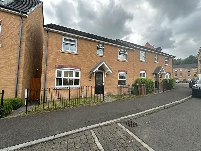 3 Bedroom Semi-Detached House To Rent In Red Kite Close, Penallta, Hengoed, CF82