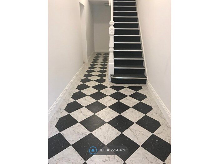 1 Bedroom Flat To Rent In Bromley Road, Beckenham, BR3