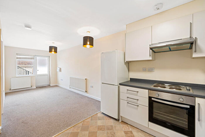 1 Bedroom Maisonette To Rent In Ref: Pp - Dovers Green Road, Reigate, RH2