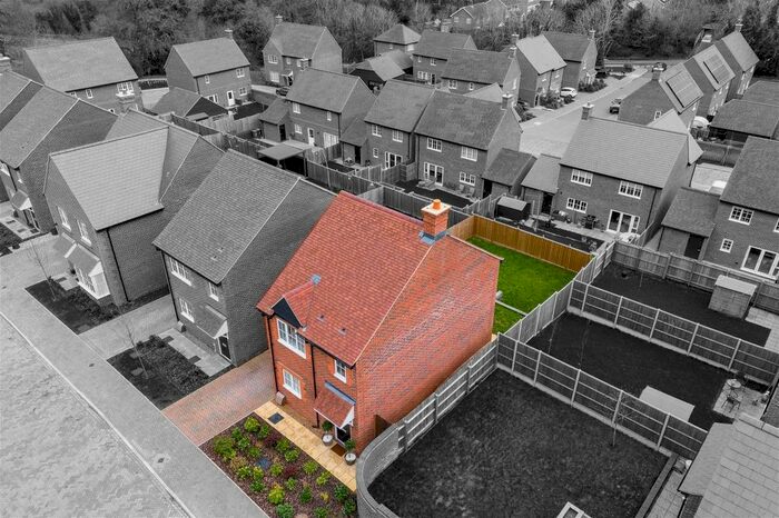 3 Bedroom Link Detached House For Sale In Janes Way, Walters Ash, HP14