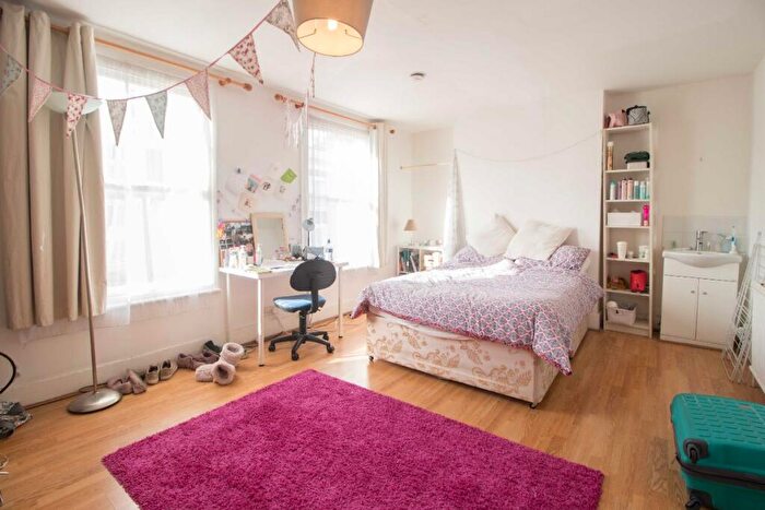 5 Bedroom Terraced House To Rent In Greenland Road, Camden Town, NW1