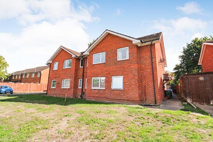 1 Bedroom Flat For Sale In Almondale Court, Austen Road, Farnborough, GU14