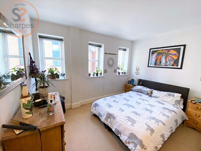 1 Bedroom Flat To Rent In London Road, Kingston Upon Thames, London, KT2