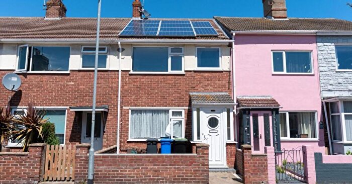 3 Bedroom Terraced House For Sale In Lorne Park Road, Lowestoft, Suffolk, NR33