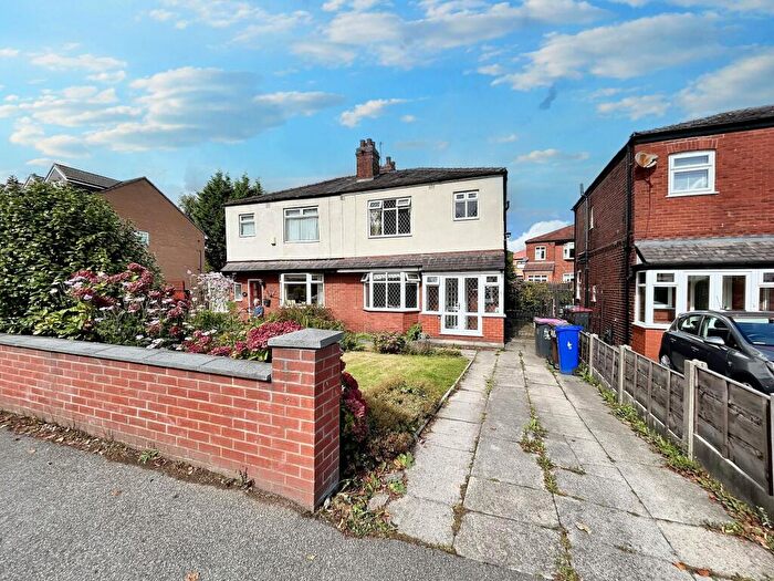 3 Bedroom Semi-Detached House For Sale In Worsley Road, Swinton, M27