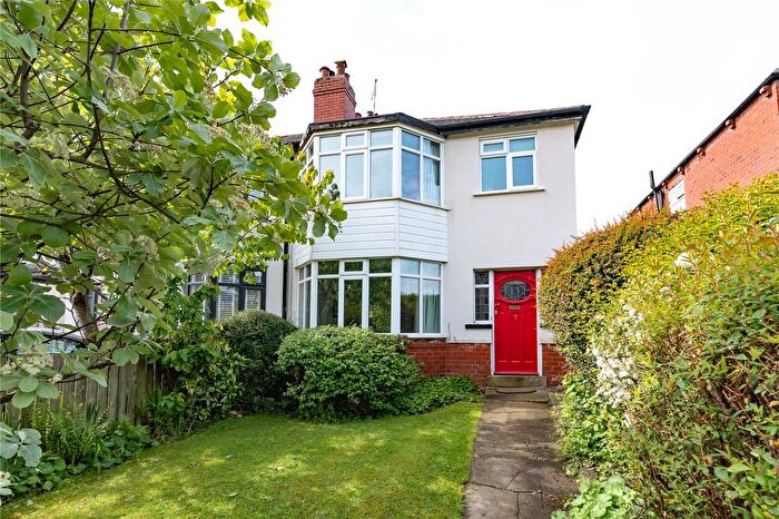 3 Bedroom Semi-Detached House For Sale In Roman Grove, Roundhay, Leeds, LS8