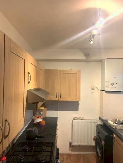 2 Bedroom Flat To Rent In Lampton Court, Lampton Road, Hounslow, Greater London, TW3