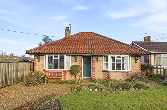 2 Bedroom Detached Bungalow For Sale In Pemberton Road, Harleston, IP20
