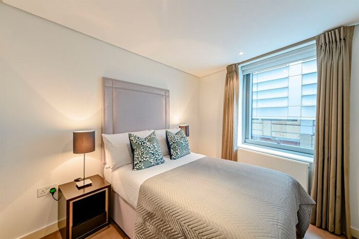 3 Bedroom Flat To Rent In Merchant Square East, Paddington, London, W2