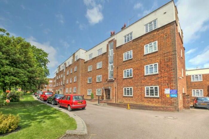 2 Bedroom Flat To Rent In Manor Court, High Street, Southgate, N14