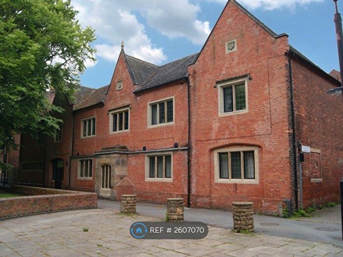 2 Bedroom Flat To Rent In The Old Schoolrooms, Burton-On-Trent, DE14