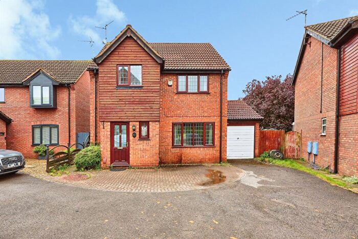 4 Bedroom Detached House For Sale In Redbridge, Peterborough, PE4