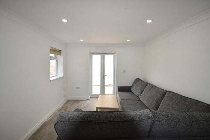 7 Bedroom House To Rent In Thesiger Street, Cathays, CF24