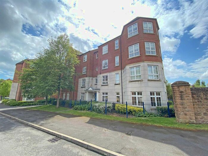 2 Bedroom Flat To Rent In Wenlock Drive, West Bridgford, Nottingham, NG2