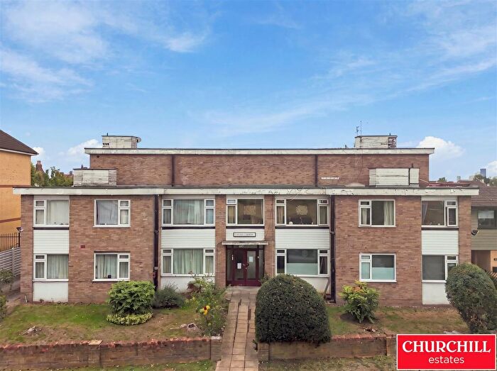2 Bedroom Flat For Sale In Forest Road, Leytonstone, E11