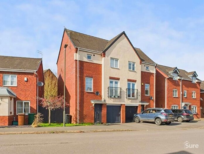 3 Bedroom Town House To Rent In Welland Road, Hilton, DE65