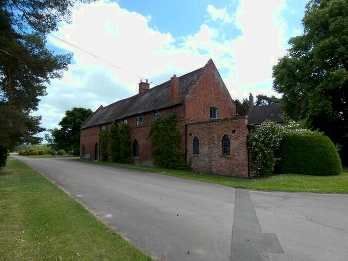 3 Bedroom Flat To Rent In Madresfield Court, The Stables Flat, Malvern, Worcestershire, WR13