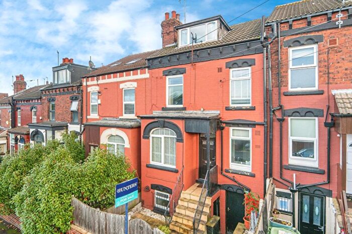 2 Bedroom Terraced House For Sale In Highfield Avenue, Wortley, LS12
