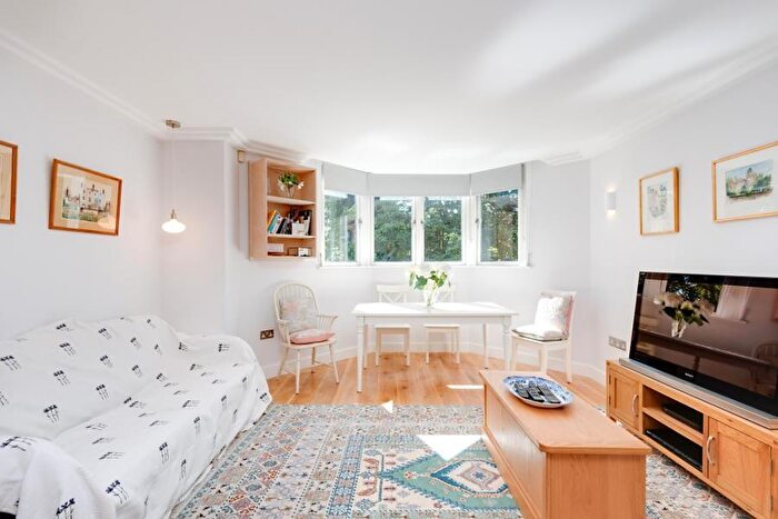 1 Bedroom Apartment To Rent In Kidderpore Avenue, Hampstead, NW3