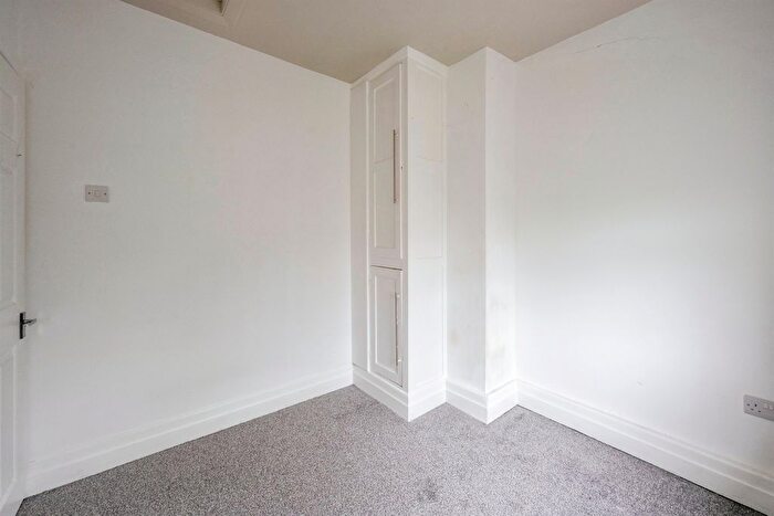 2 Bedroom Semi-Detached House For Sale In Dixon Crescent, Balby, Doncaster, DN4