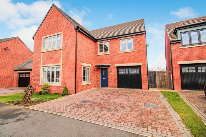 4 Bedroom Detached House For Sale In Shepherds Cote Drive, Morpeth, NE61