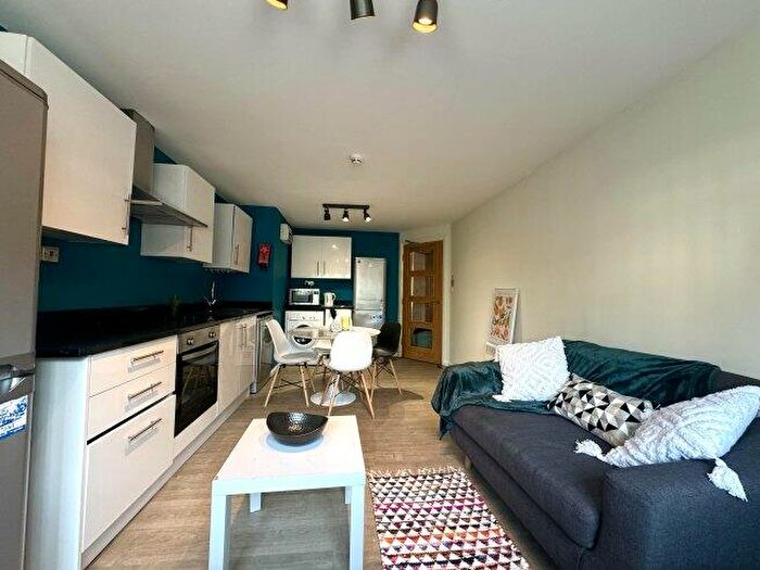 5 Bedroom Flat To Rent In Forster Street, NG7