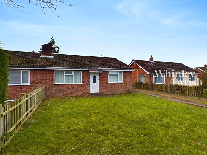 3 Bedroom Semi-Detached Bungalow For Sale In Frith Way, Great Moulton, Norwich, NR15