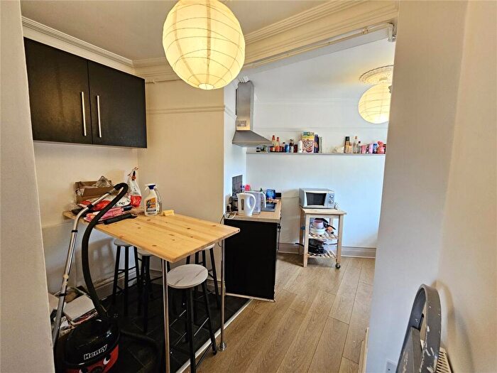 4 Bedroom Apartment To Rent In Ashley Hill, Bristol, Somerset, BS6