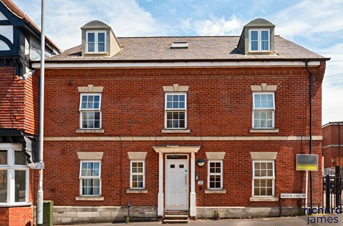 2 Bedroom Flat For Sale In Scott House, Cricklade Street, Swindon, SN1