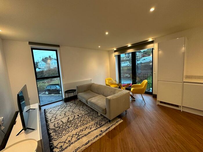 1 Bedroom Apartment To Rent In Lister Hill, LS18