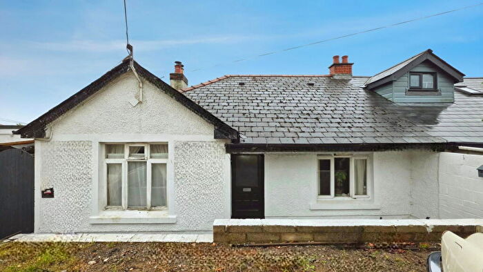3 Bedroom Semi-Detached Bungalow For Sale In Wyndham Crescent, Bridgend, CF31