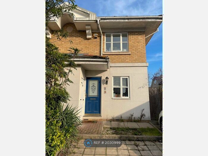 3 Bedroom Semi-Detached House To Rent In Glenburnie Road, Tooting Bec, London, SW17