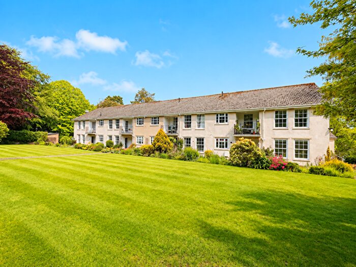 2 Bedroom Flat For Sale In West Hill Court, Budleigh Salterton, EX9