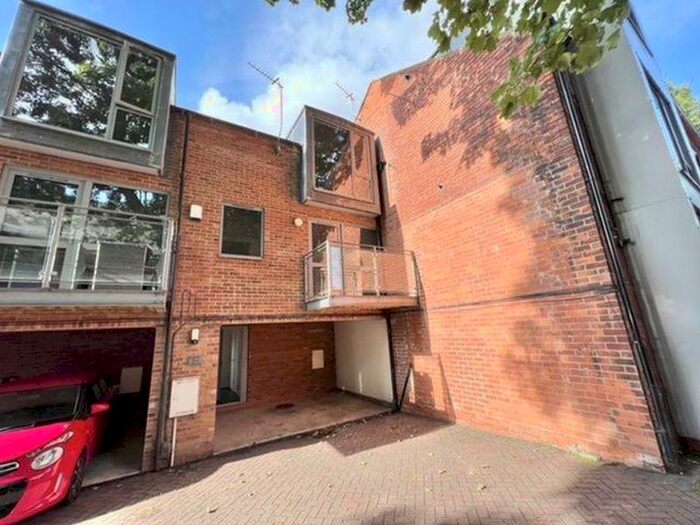 1 Bedroom Mews To Rent In St Peters Avenue, Cleethorpes, DN35