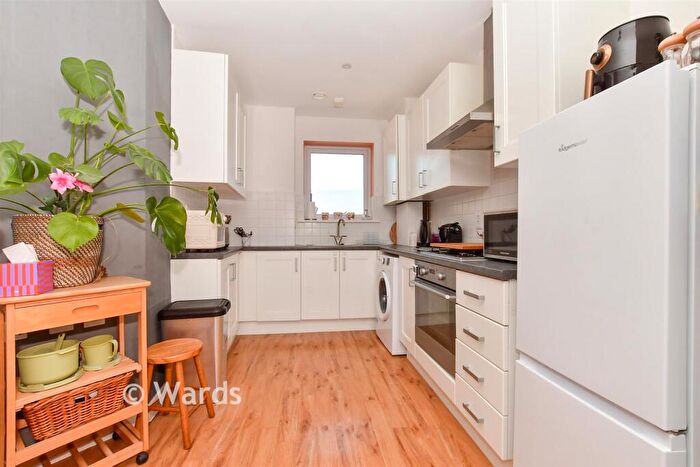 2 Bedroom Apartment For Sale In Palmer Drive, Hythe, Kent, CT21