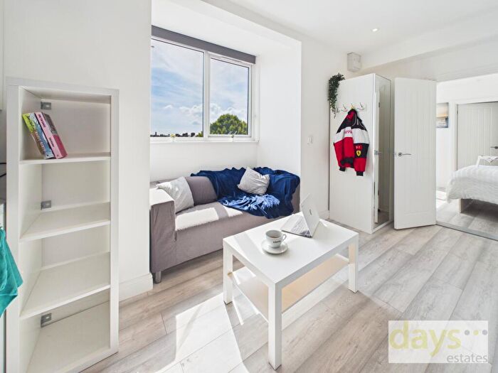 1 Bedroom House Of Multiple Occupation To Rent In Upper Maisonette, Devonshire Avenue, Southsea, City Of Portsmouth, PO4