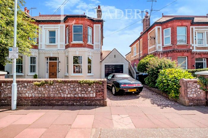 3 Bedroom Flat To Rent In Winchester Road, Worthing, BN11