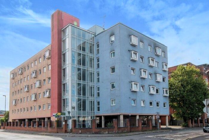 1 Bedroom Flat To Rent In Anglesea Terrace, Southampton, SO14