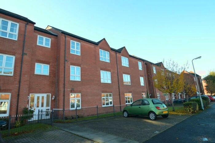 2 Bedroom Flat To Rent In Congreve Way, Stratford-upon-Avon, Warwickshire, CV37
