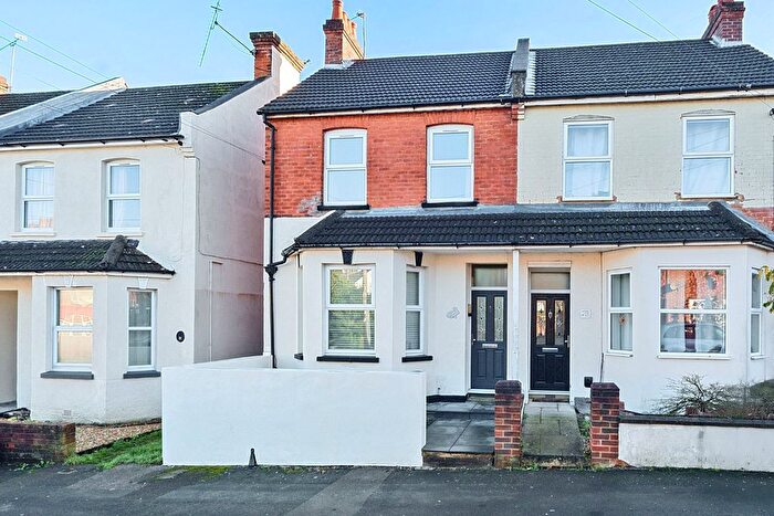 3 Bedroom Semi Detached House To Rent In St. Georges Road, Aldershot, Hampshire, GU12