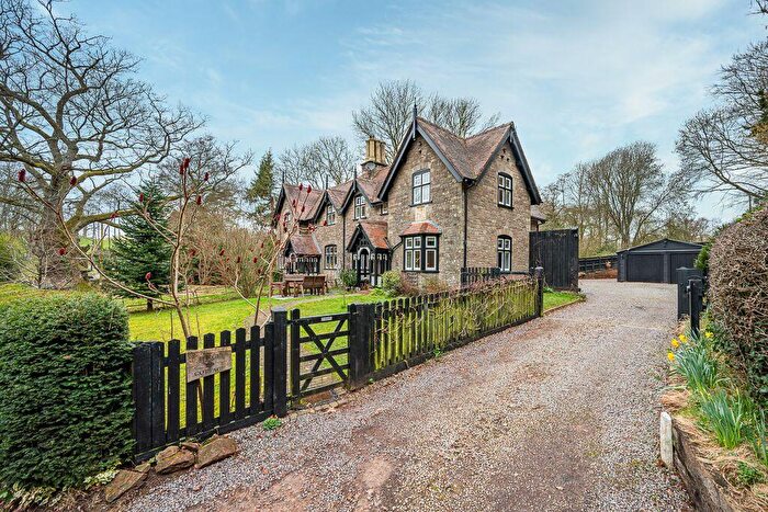 3 Bedroom Semi-Detached House For Sale In The Hendre, Monmouth, Monmouthshire, NP25