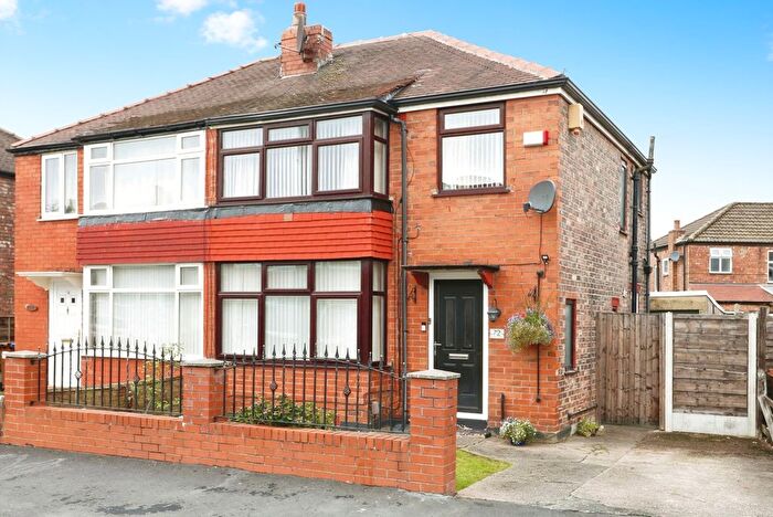 3 Bedroom Semi-detached House For Sale In St. Davids Road, Cheadle, Greater Manchester, SK8