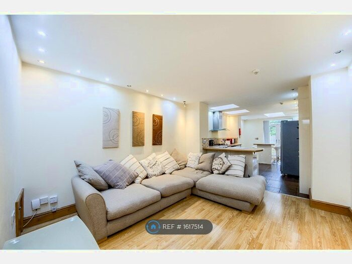 6 Bedroom Terraced House To Rent In Hubert Road, Birmingham, B29