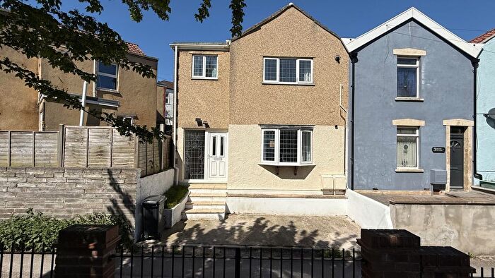 3 Bedroom End Terrace House For Sale In Brookside Road, Brislington, Bristol, BS4