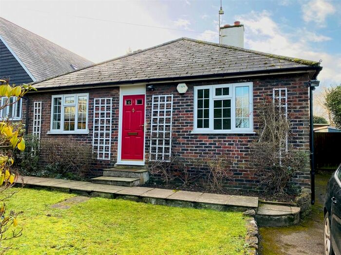 3 Bedroom Detached House To Rent In Hillingdon Avenue, Sevenoaks, Kent, TN13