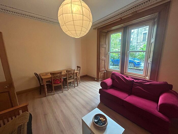 2 Bedroom Flat To Rent In Glen Street, Tollcross, Edinburgh, EH3
