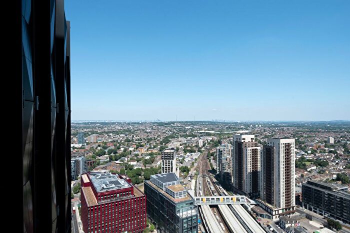 3 Bedroom Flat To Rent In George Street, Croydon, CR0