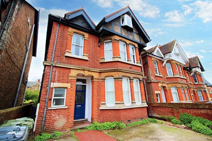 1 Bedroom Flat To Rent In York Road, Guildford, GU1