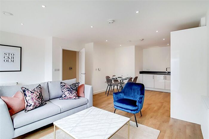 2 Bedroom Flat To Rent In Montford Place, London, E15